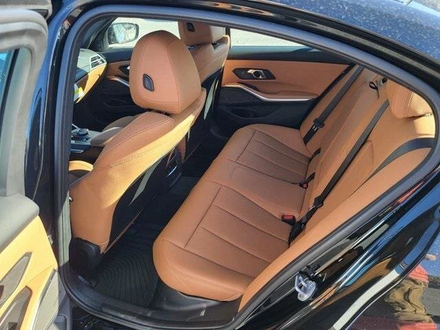 2026 BMW 3 Series 330i - Photo 15