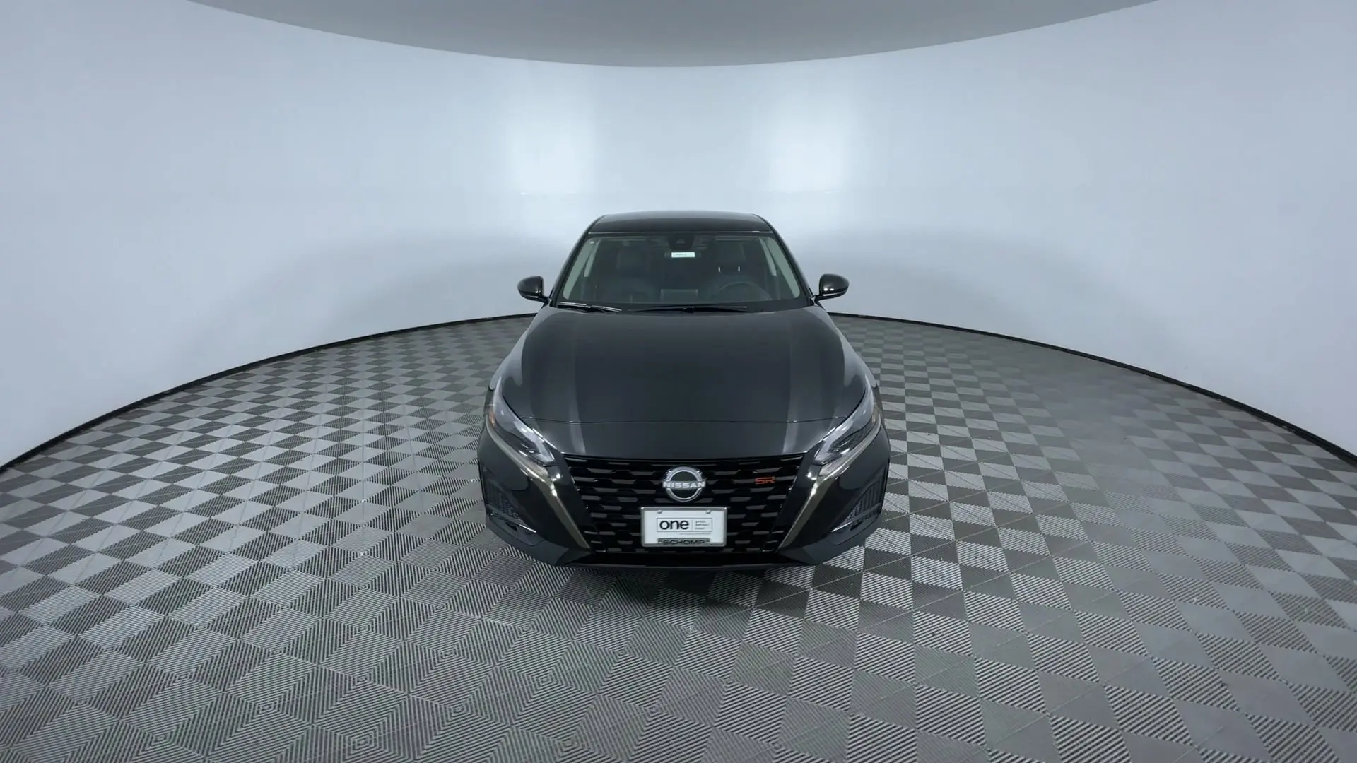 2025 Nissan Altima SR photo 3