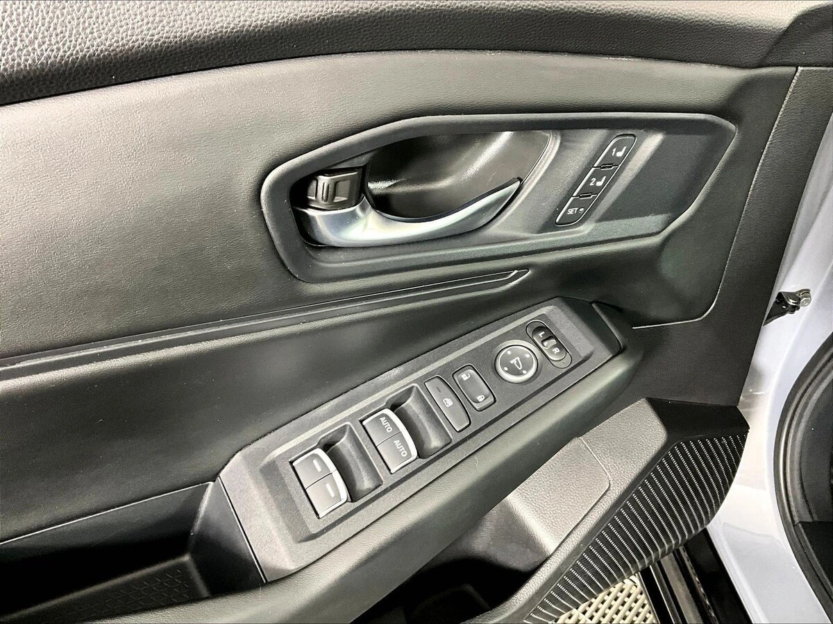 2024 Honda Accord Hybrid EX-L - Photo 40