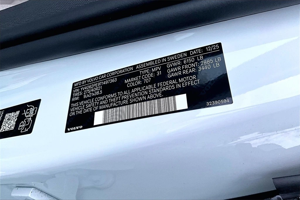 2026 Volvo - image 14