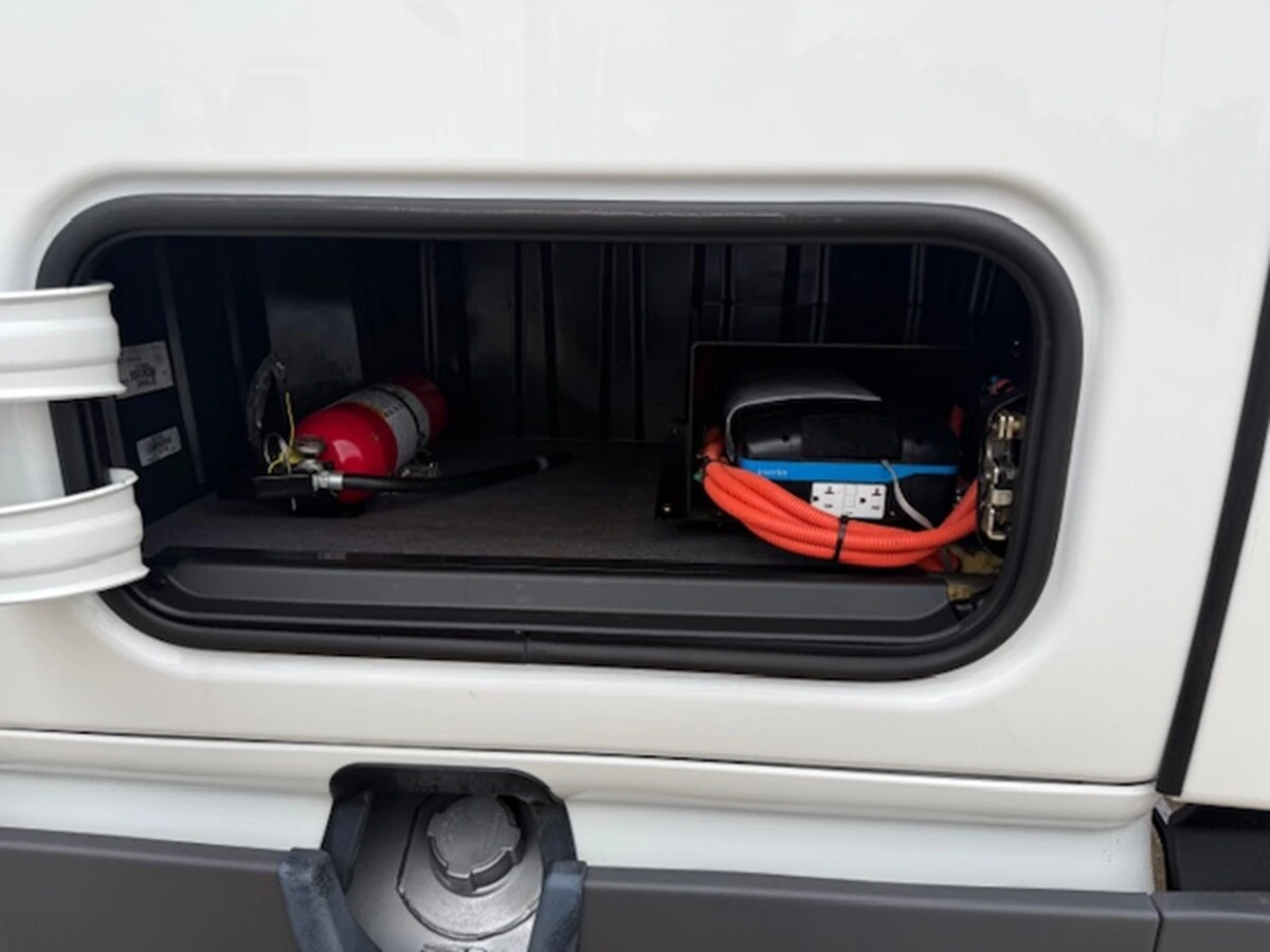 2025 Freightliner Cascadia - image 18