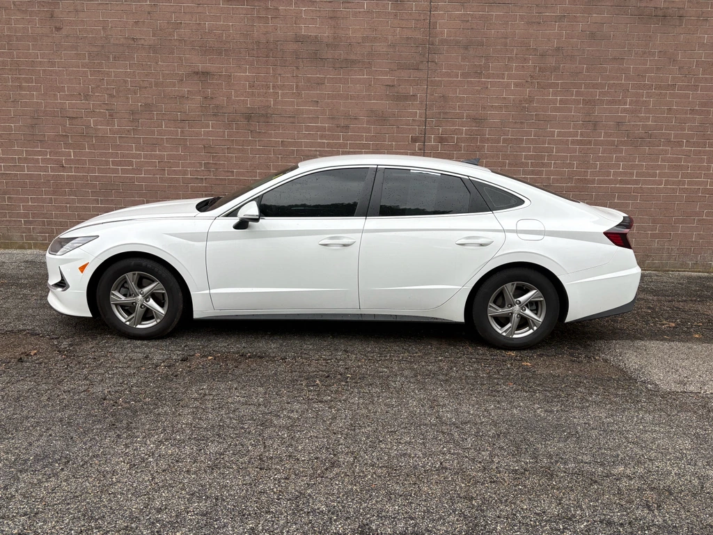 Used 2023 Hyundai Sonata SE with VIN KMHL24JA2PA323455 for sale in Kansas City