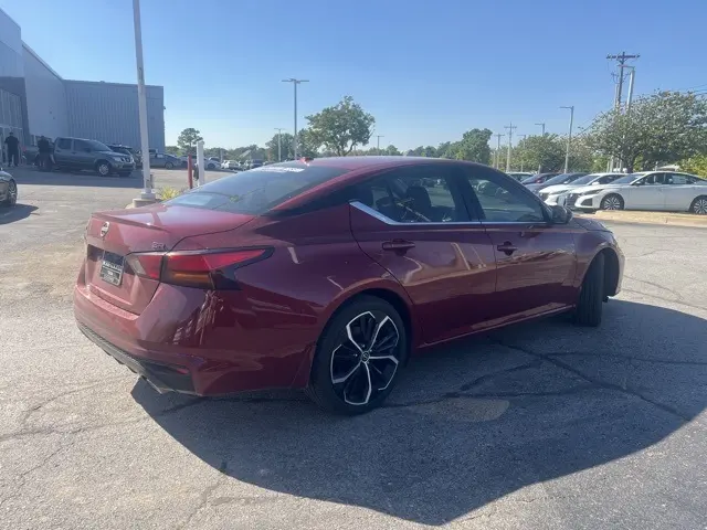 2025 Nissan Altima 2.5 SR photo 5