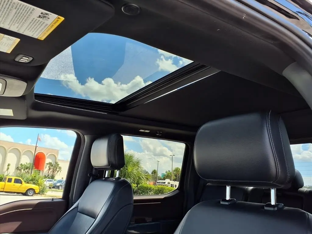 2023 Ford F-150 Lariat photo 26