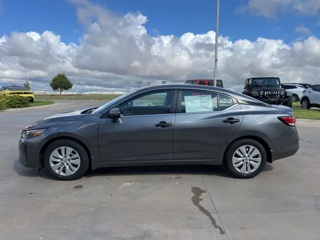 2025 Nissan Sentra S photo 3