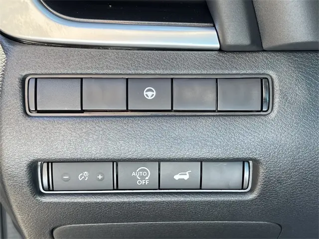 2026 Nissan Rogue SV photo 11