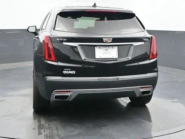 2023 Cadillac XT5 Premium Luxury photo 2