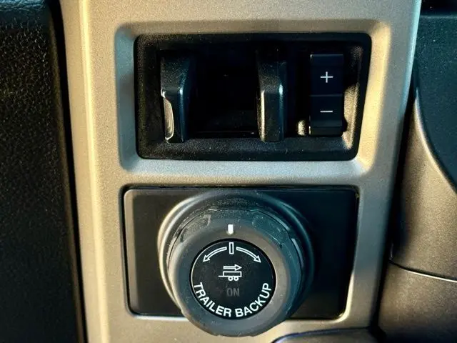 2021 Ford F-350 photo 20