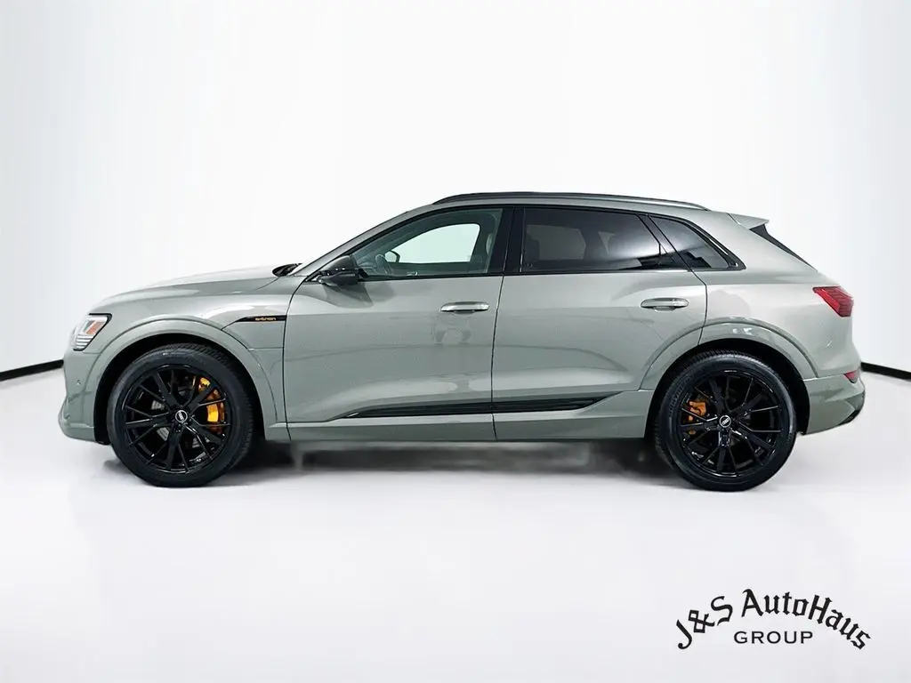 2022 Audi e-tron Chronos Edition photo 2
