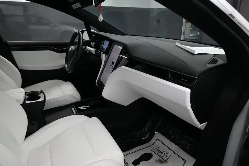 2019 Tesla Model X Long Range photo 43