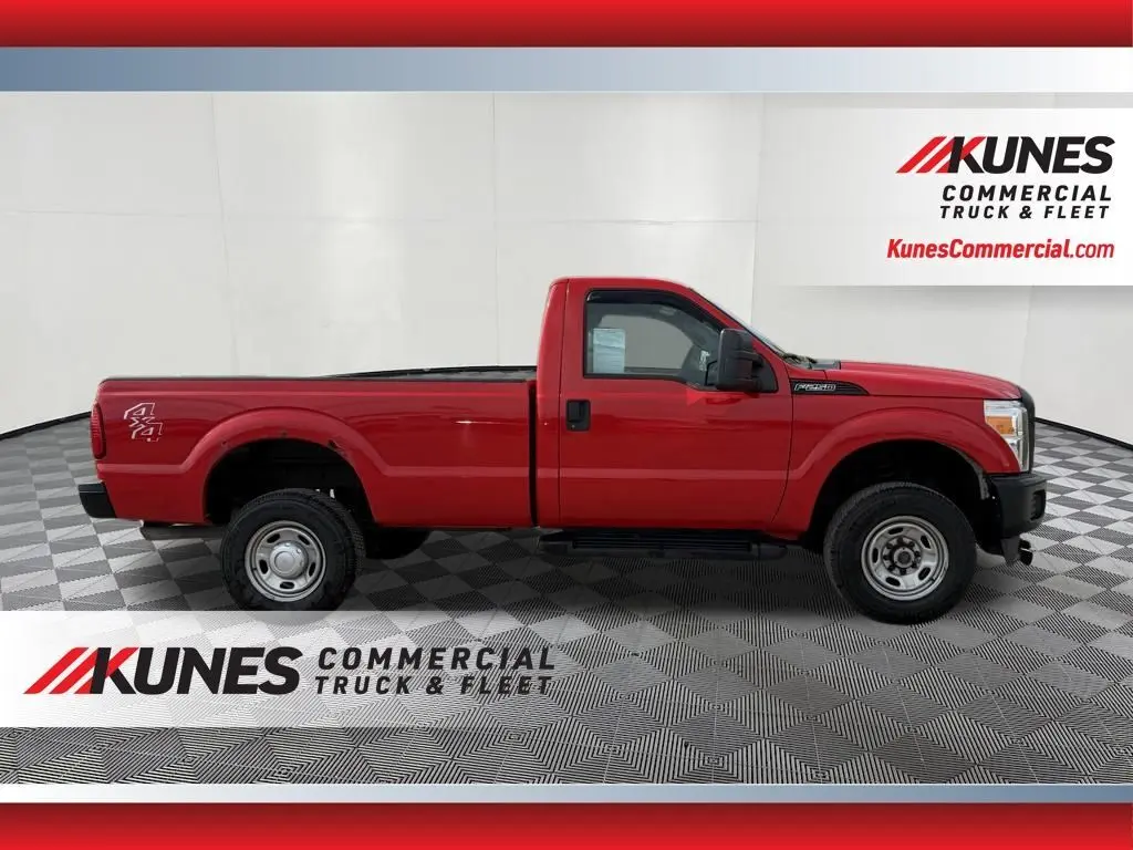 2016 Ford F-250 XLT photo 2