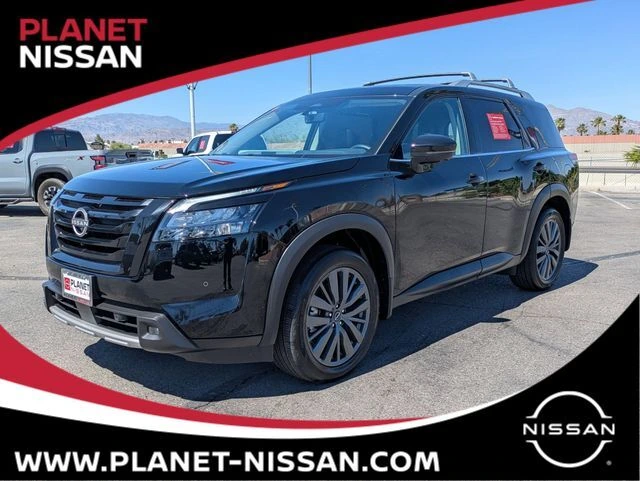 2025 Nissan Pathfinder SL 2WD's photo