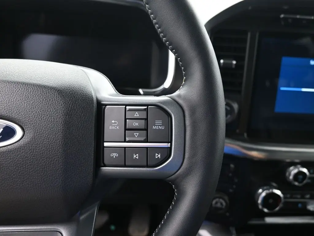 2023 Ford F-150 Lariat photo 16