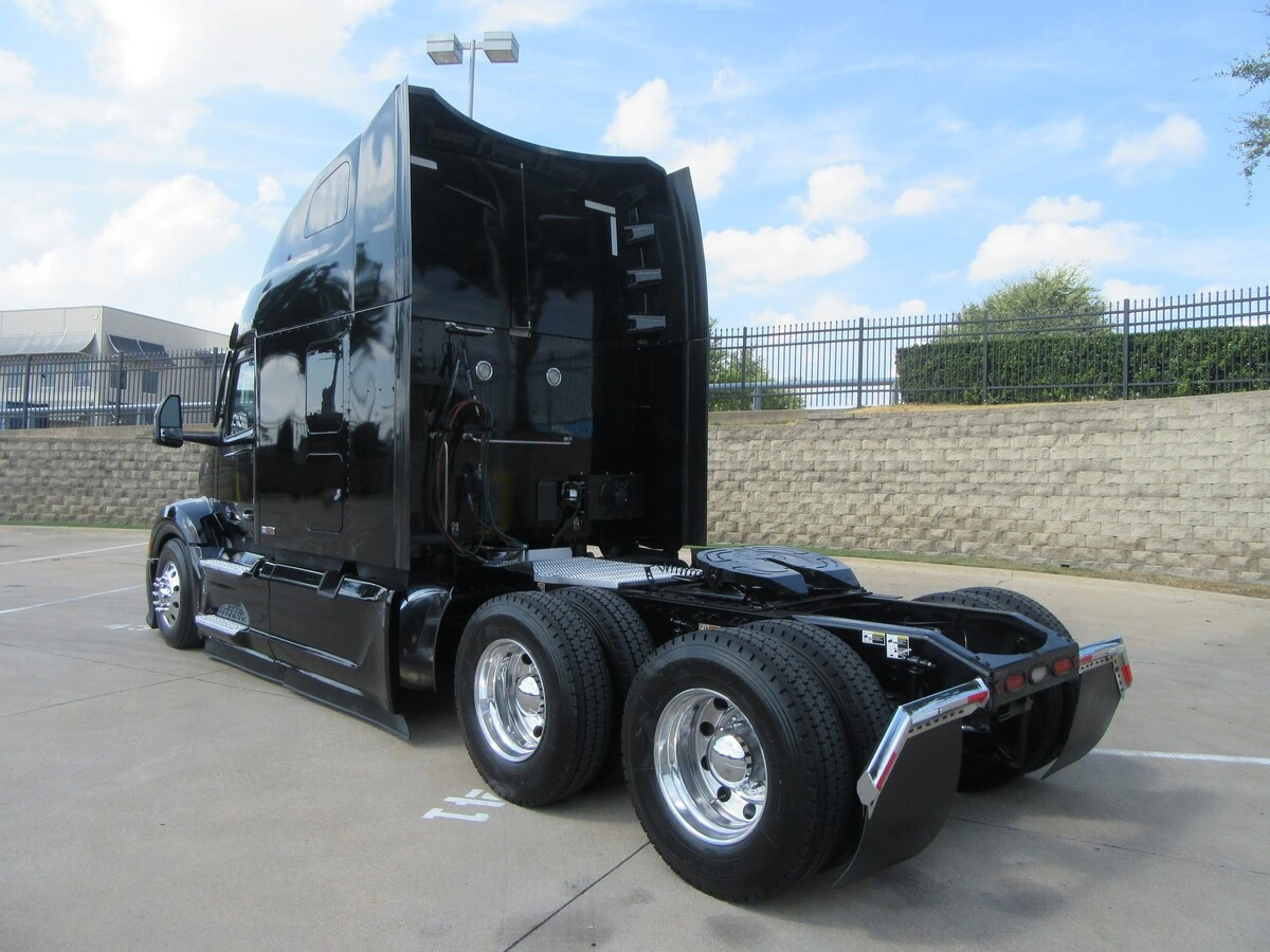2023 Peterbilt 579 — photo 3