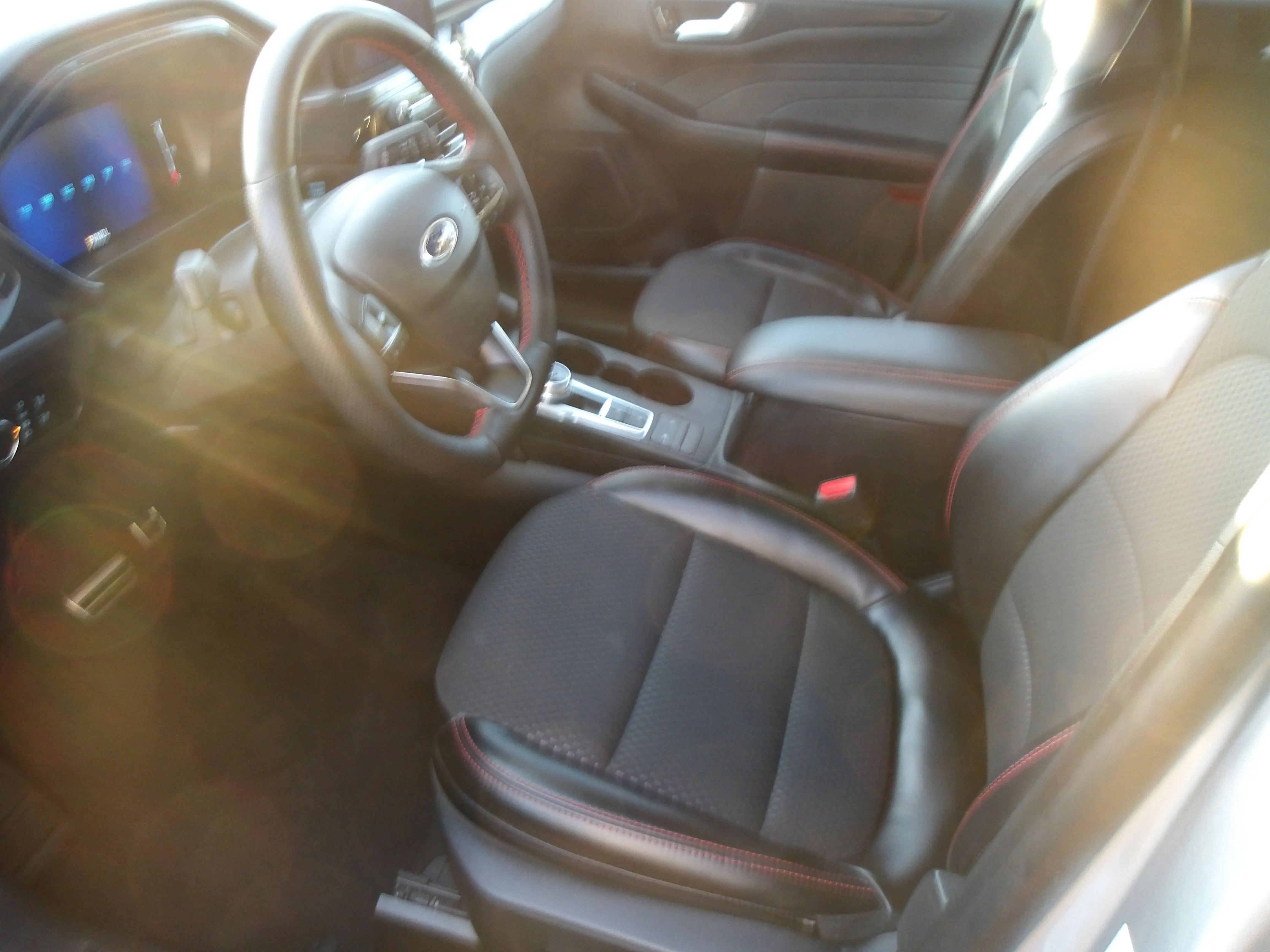 2024 Ford Escape ST-Line photo 3