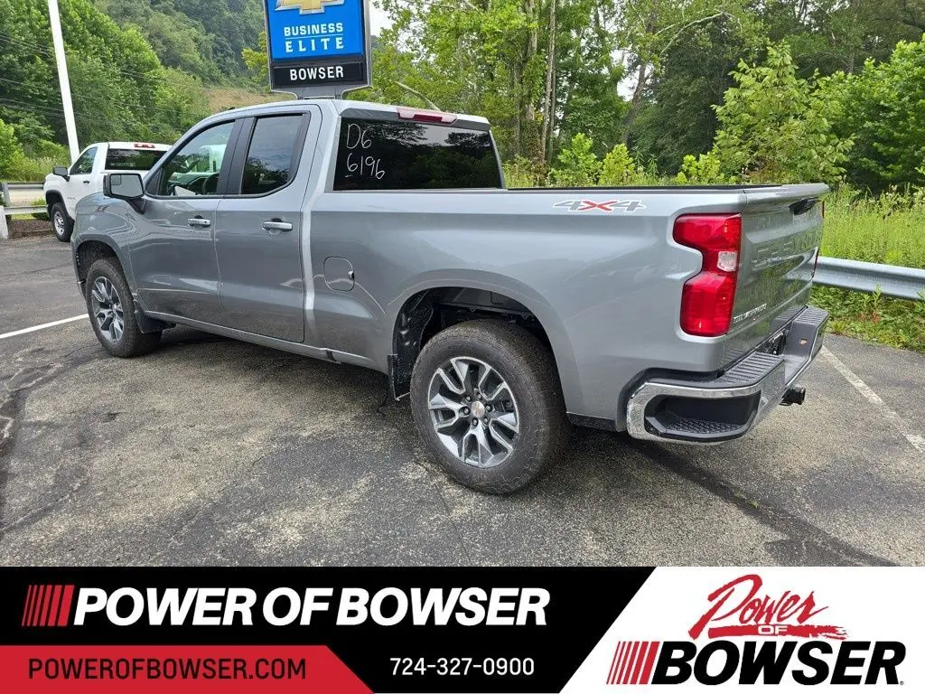 2026 Chevrolet Silverado 1500 LT photo 3