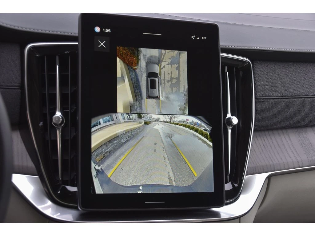 2026 Volvo - image 21