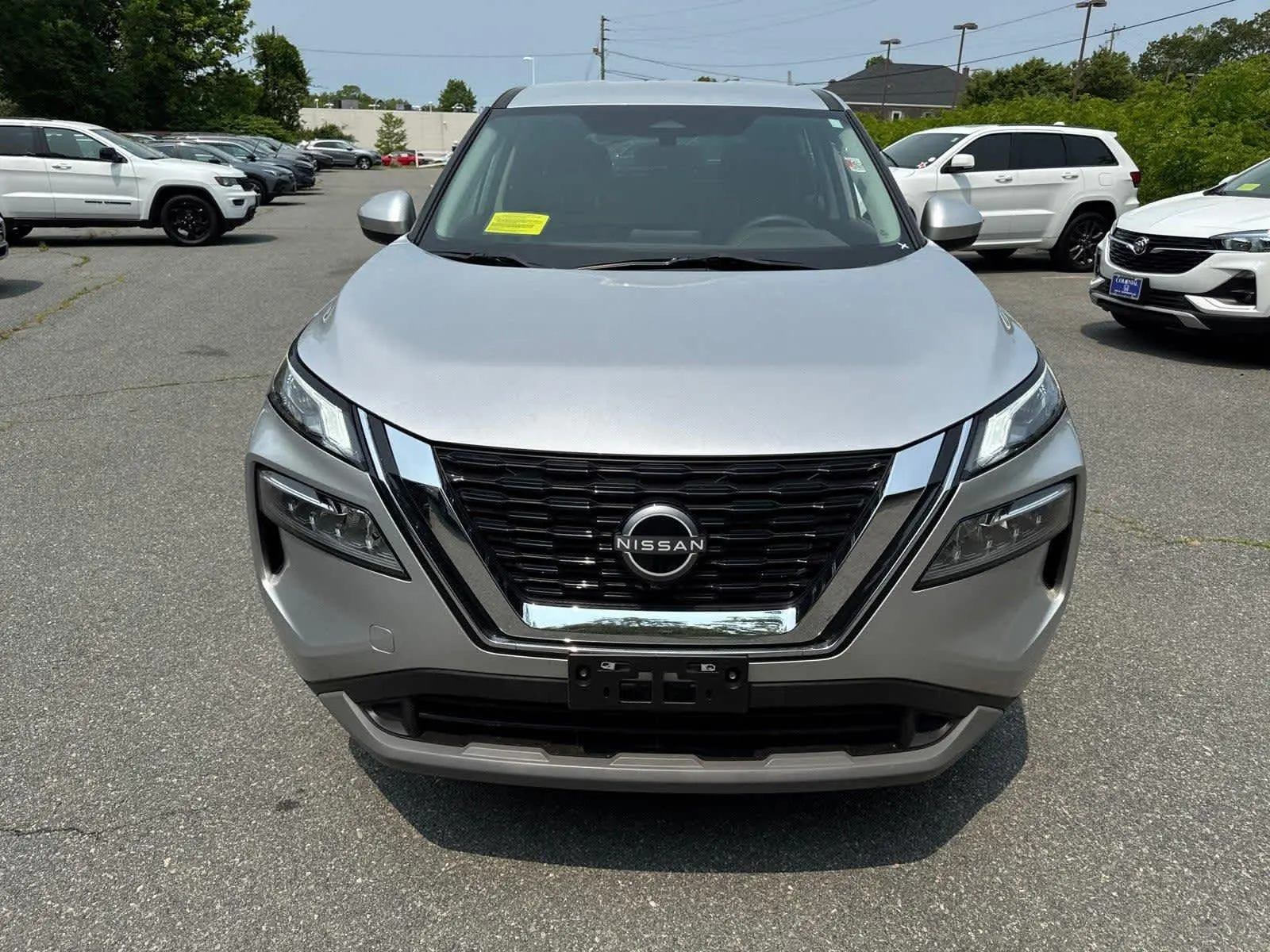 2023 Nissan Rogue SV photo 9