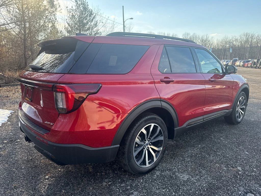 2026 Ford Explorer ST-Line - Photo 8