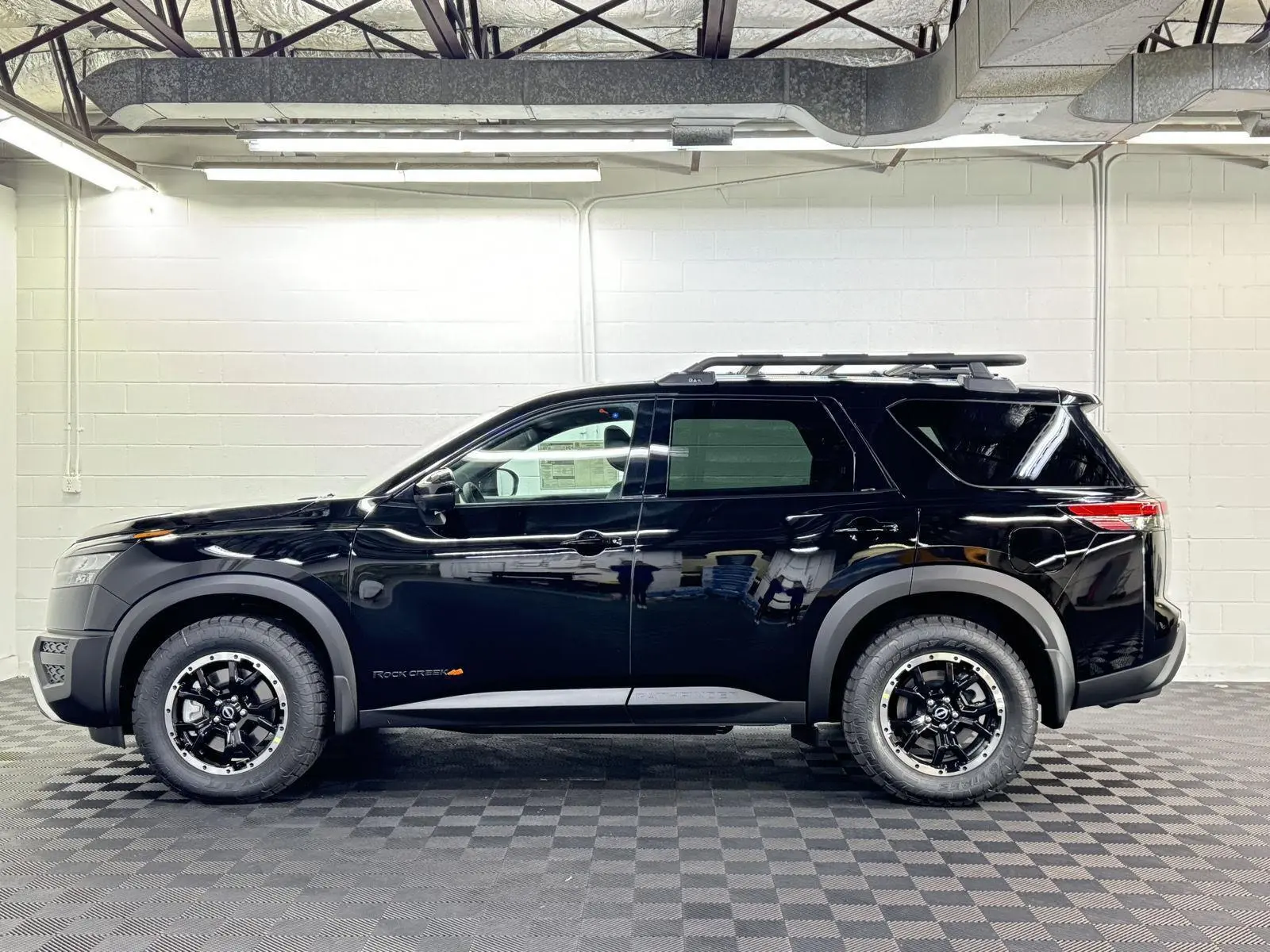 2025 Nissan Pathfinder Rock Creek photo 3