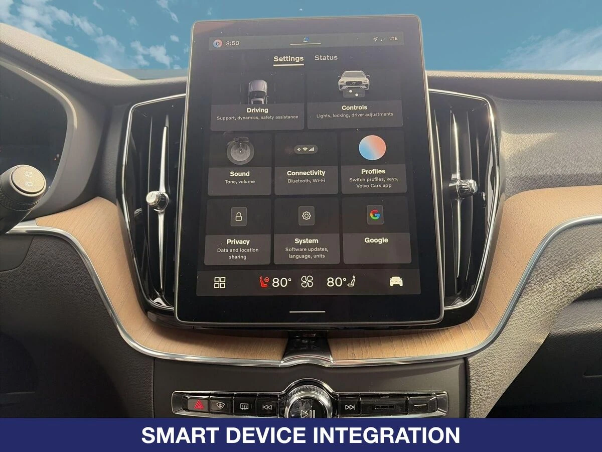 2026 Volvo - image 23