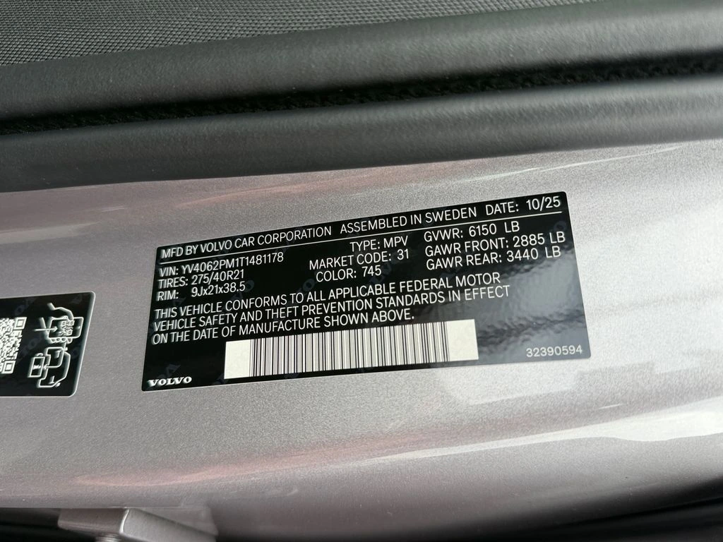 2026 Volvo - image 27