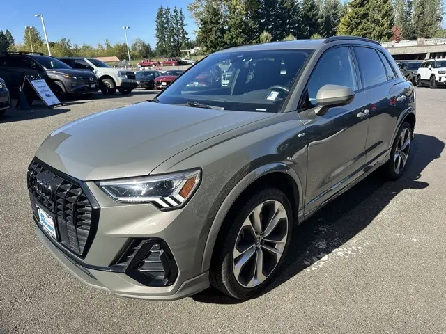 2021 Audi Q3 S line Premium Plus 45 TFSI photo 5