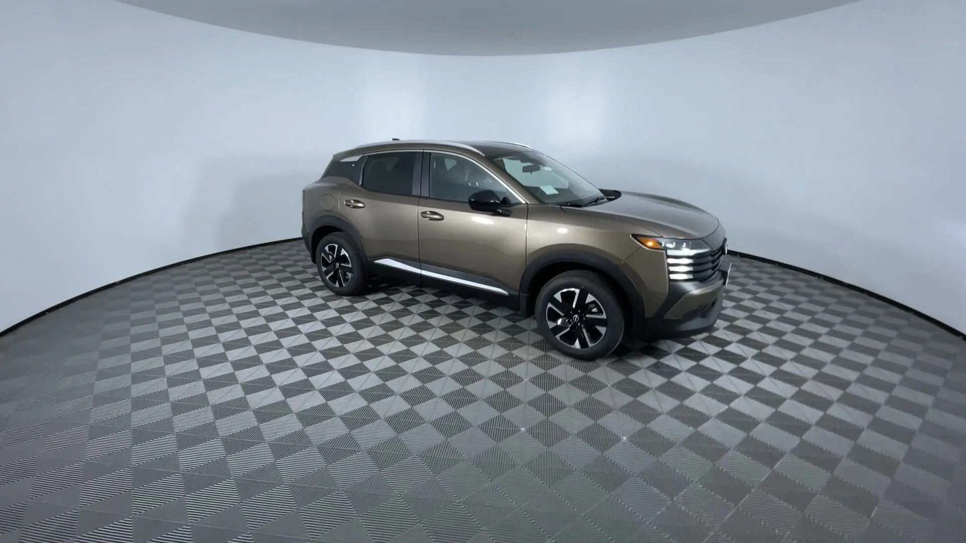 2026 Nissan Kicks SV photo 2