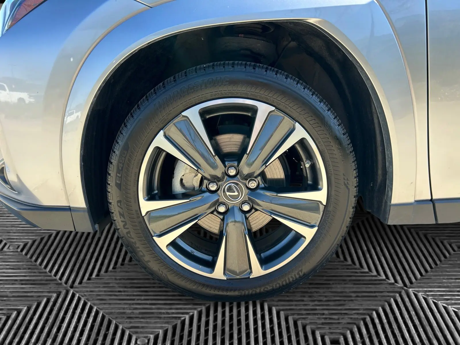 2023 Lexus UX 250h Premium photo 14