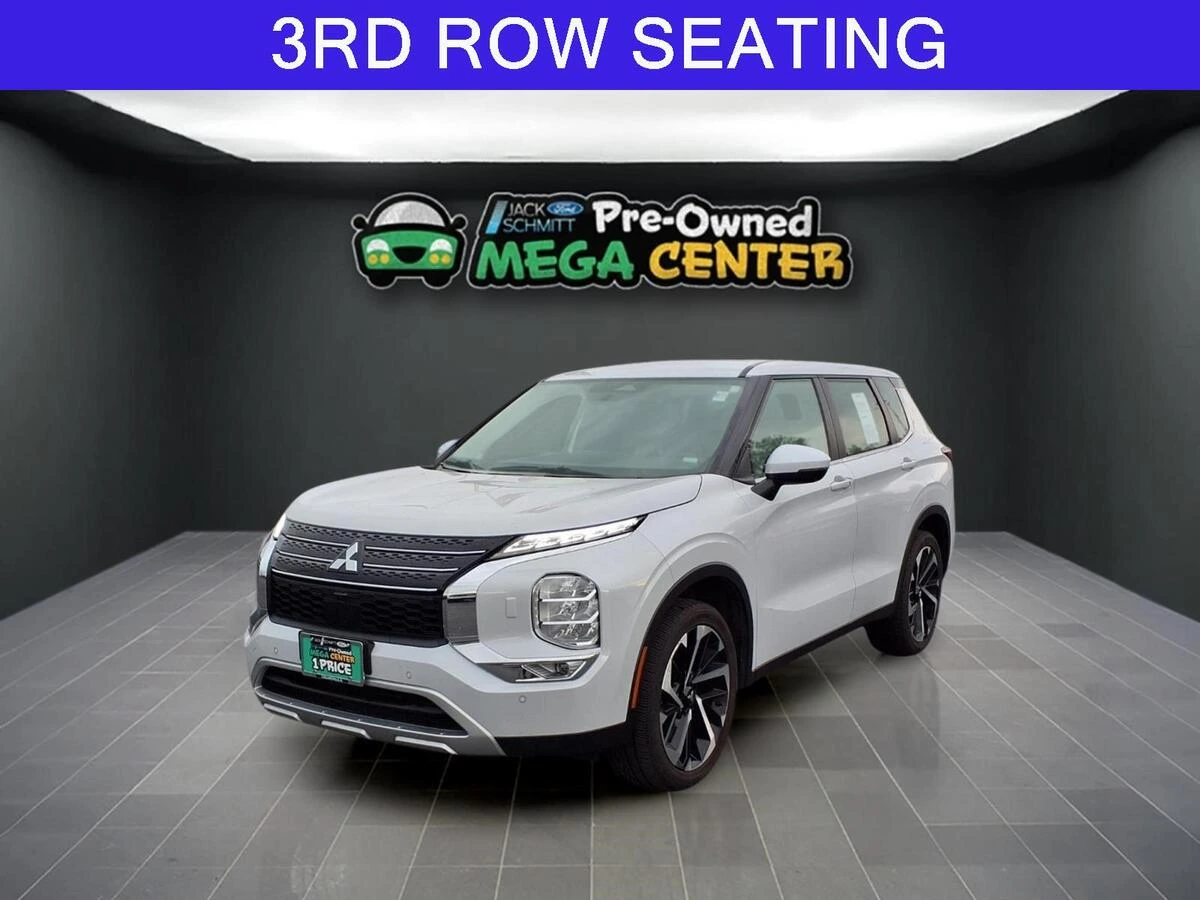 2024 Mitsubishi Outlander SE S-AWC's photo