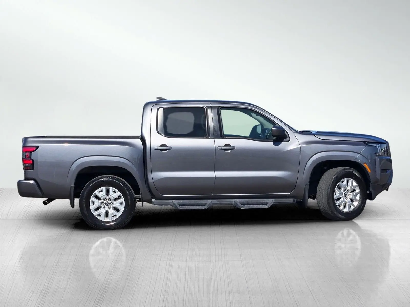 2023 Nissan Frontier Crew Cab SV photo 3