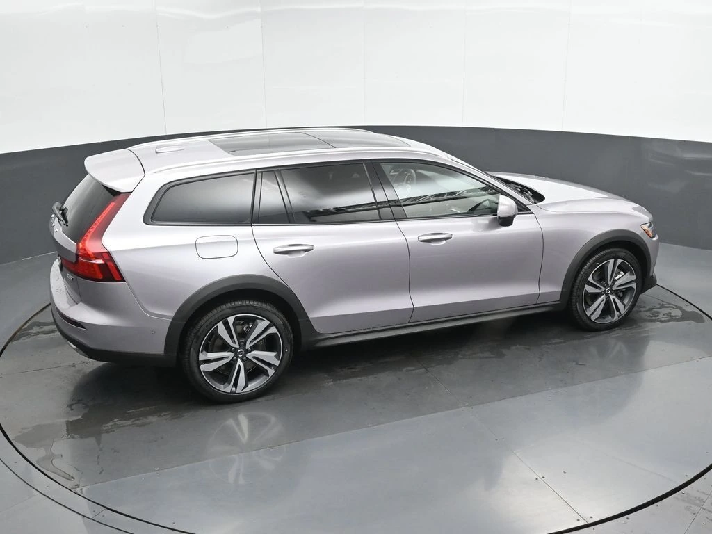 2026 Volvo V60 Cross Country Plus - Photo 31