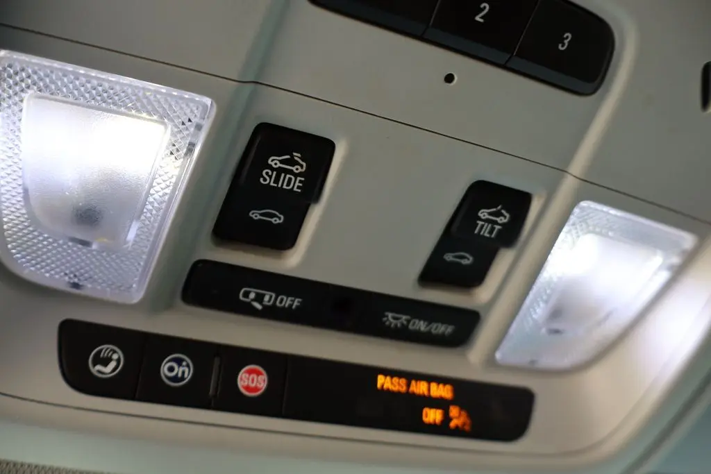 2021 Chevrolet Traverse Leather photo 26