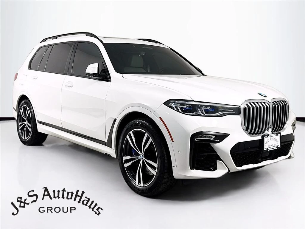2019 BMW X7 50i's photo