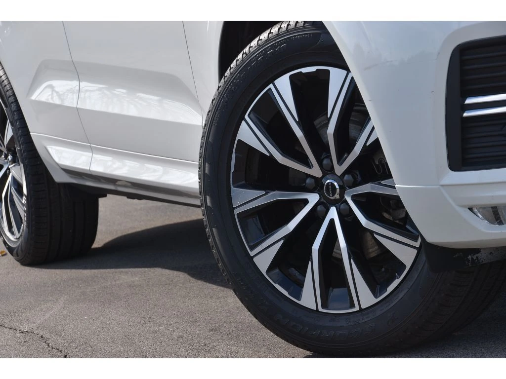 2023 Volvo - image 10