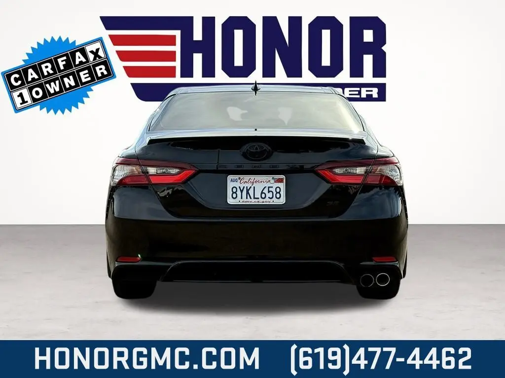 2021 Toyota Camry SE photo 4