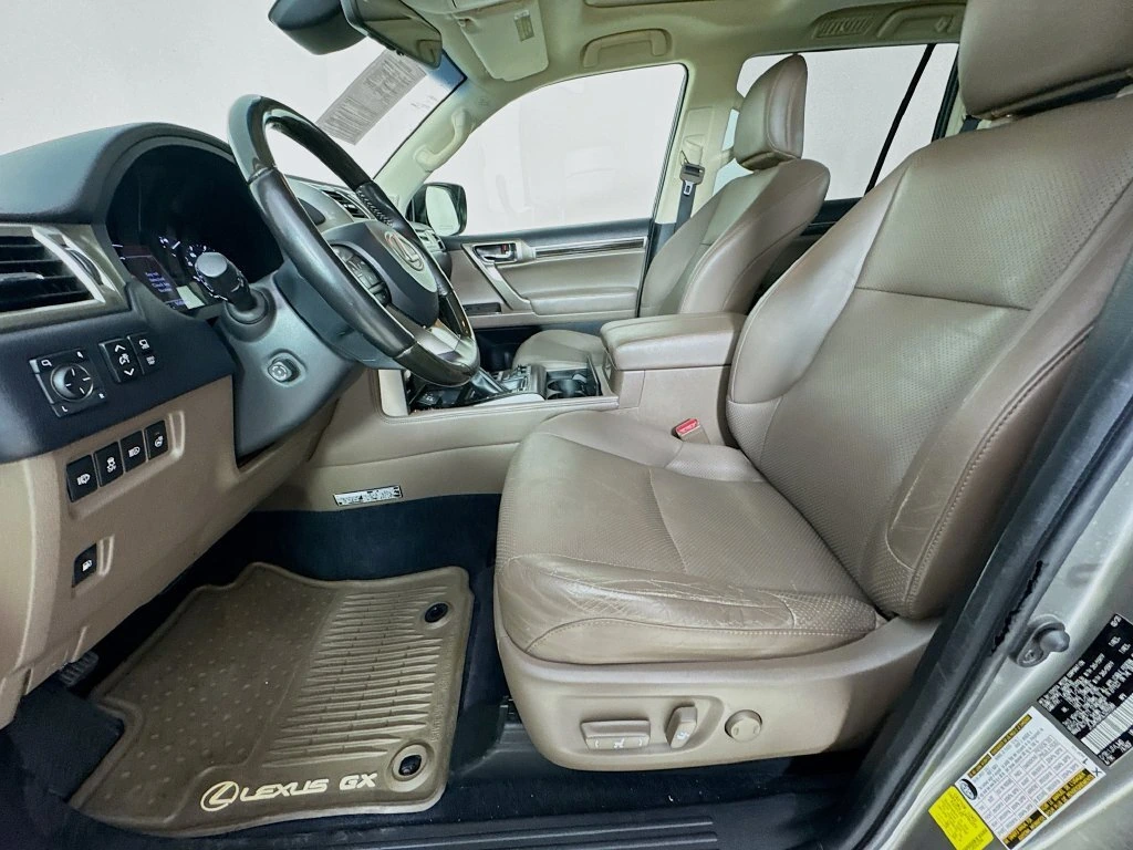 2020 Lexus GX LUXURY - Photo 26
