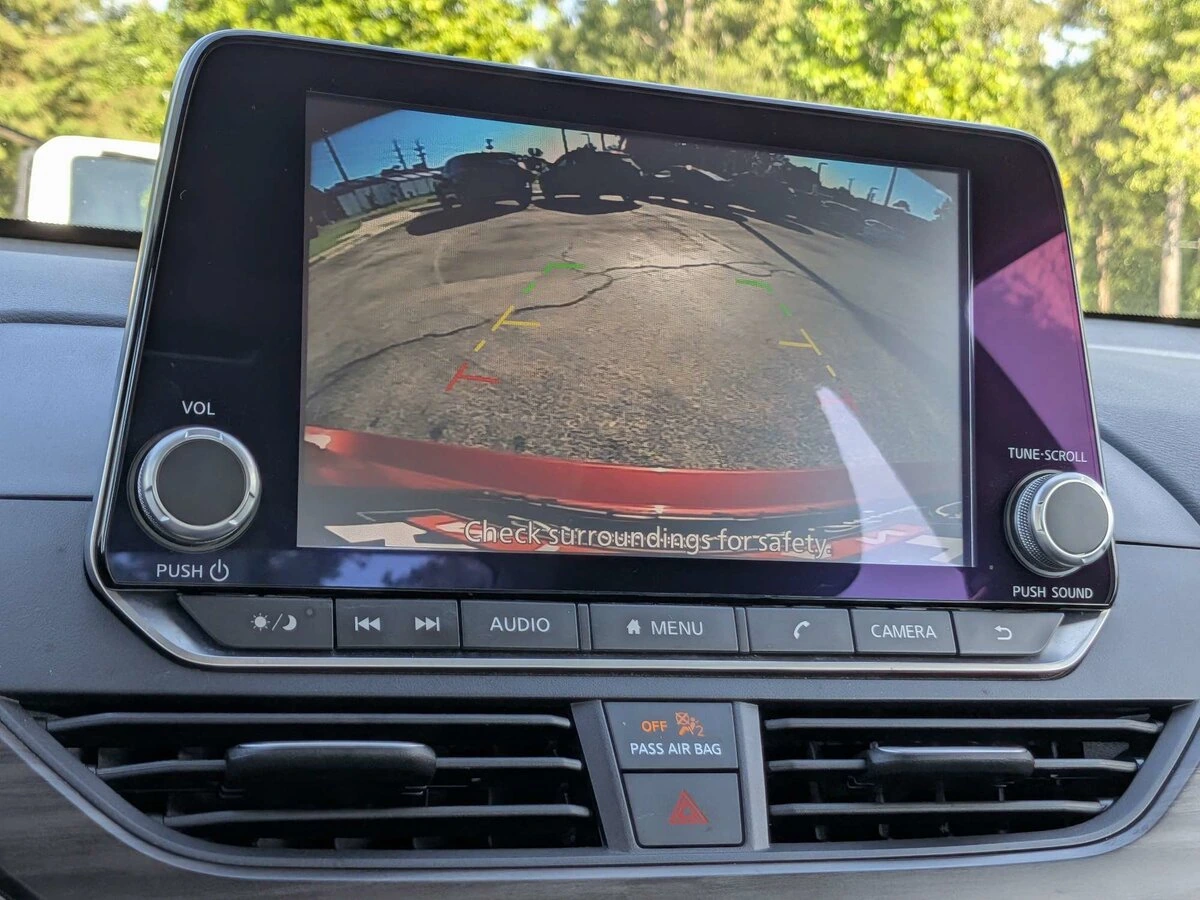 2025 Nissan Altima SV - Photo 19