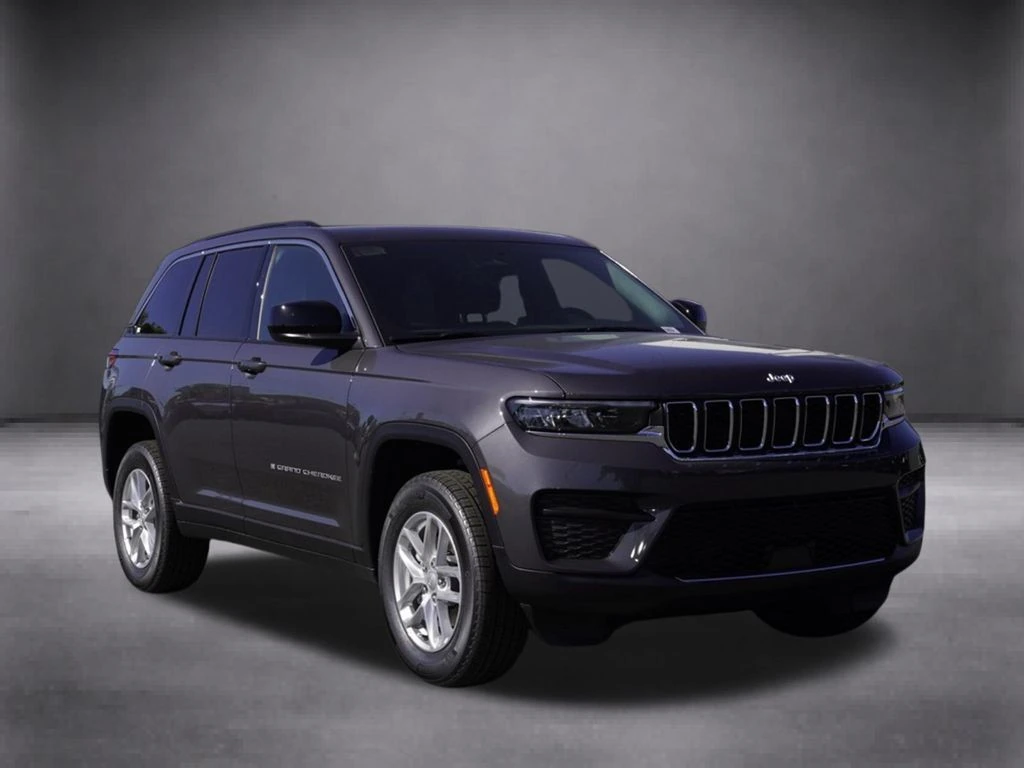 2026 Jeep Grand Cherokee Laredo