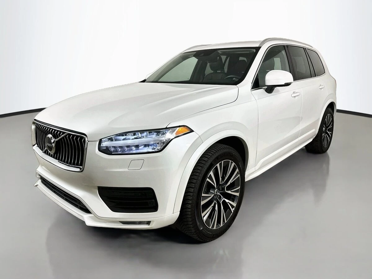2022 Volvo XC90 Momentum