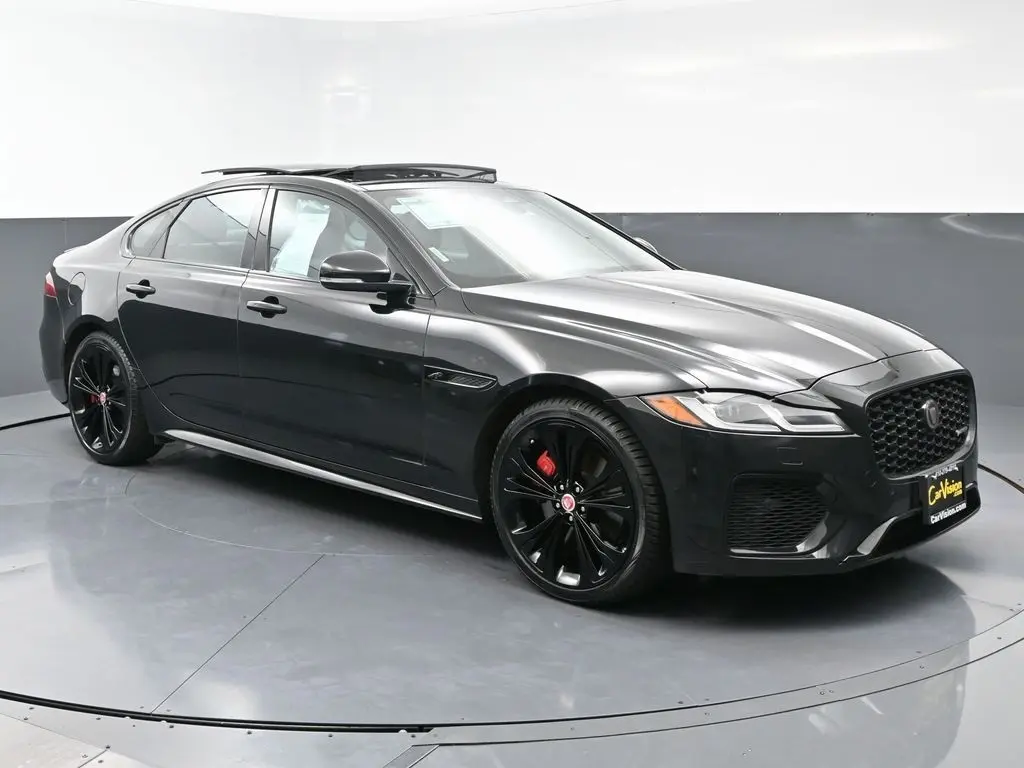 2022 Jaguar XF R-Dynamic SE photo 2