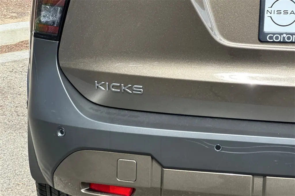 2026 Nissan Kicks SV photo 20