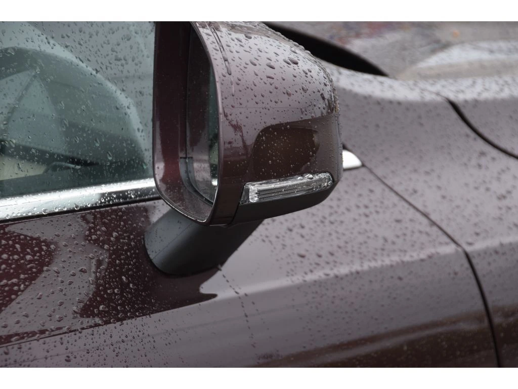 2026 Volvo - image 30