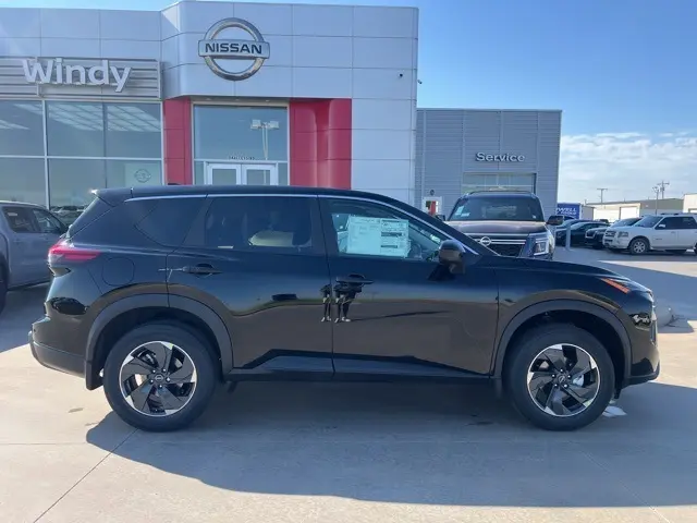 2026 Nissan Rogue SV photo 6