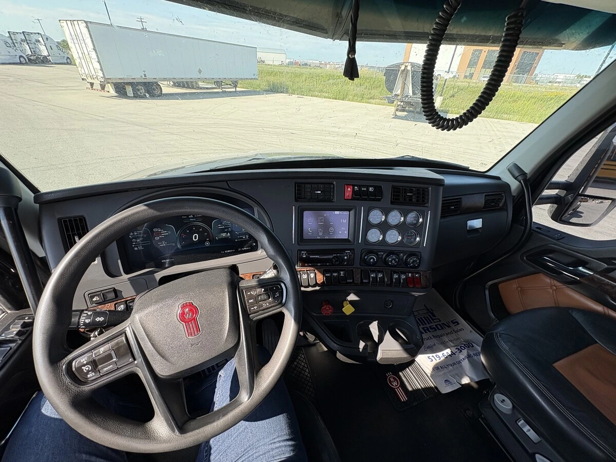 2023 Kenworth T880 — photo 8
