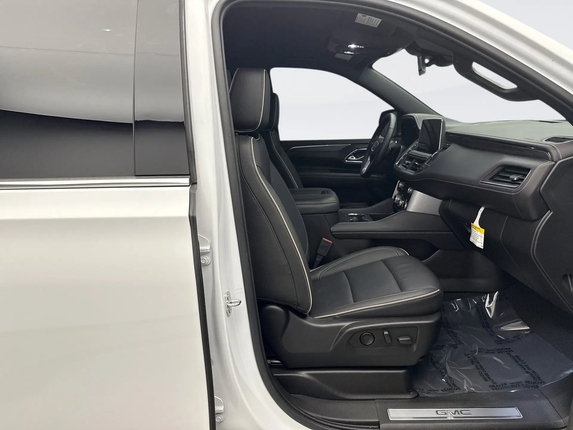 2024 Gmc Yukon SLT photo 18