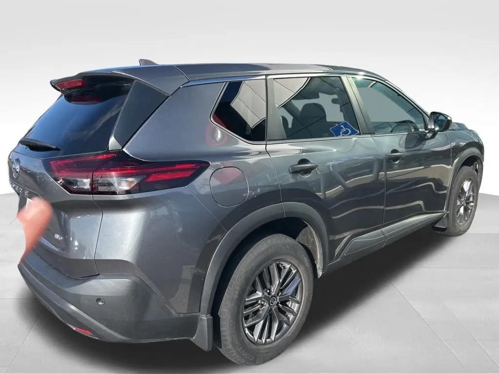 2021 Nissan Rogue S photo 3