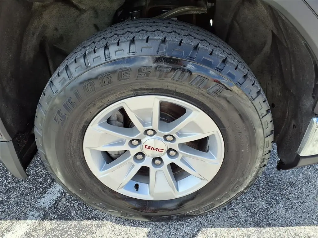 2023 Gmc Sierra 1500 SLE photo 9