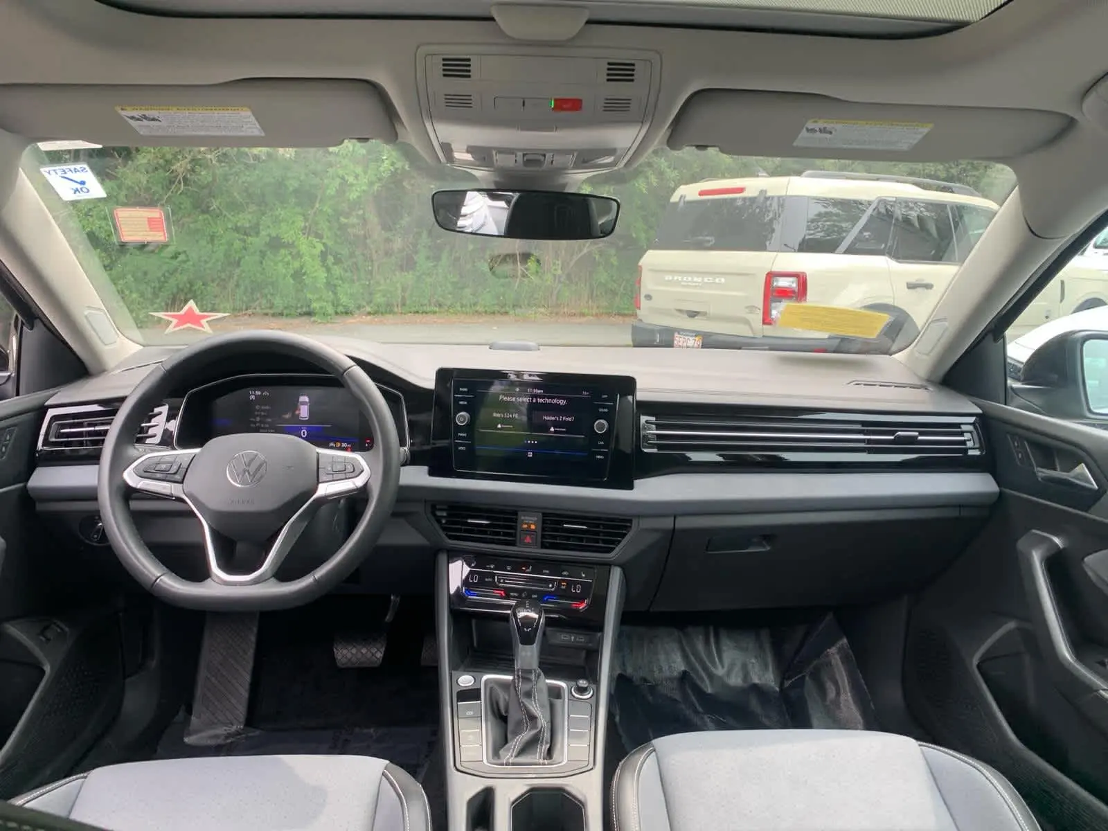 2025 Volkswagen Jetta SE photo 33