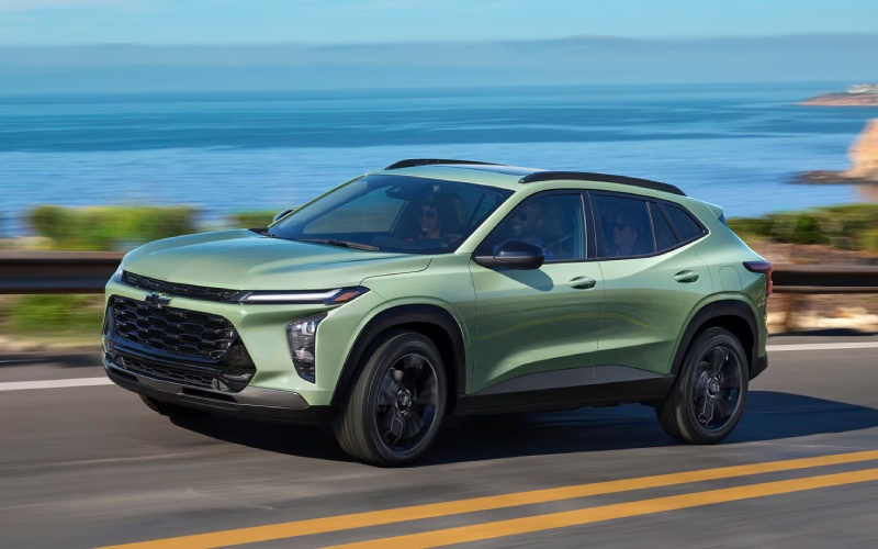 Wireless CarPlay® on the 2026 Chevrolet Trax Makes Toledo, OH Drives Effortless